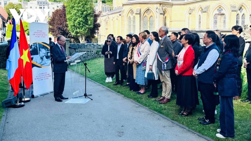 President Ho Chi Minh’s 135th birth anniversary celebrated in France